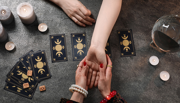 尘缘塔罗牌-塔罗占卜,算塔罗牌,马来西亚塔罗占卜